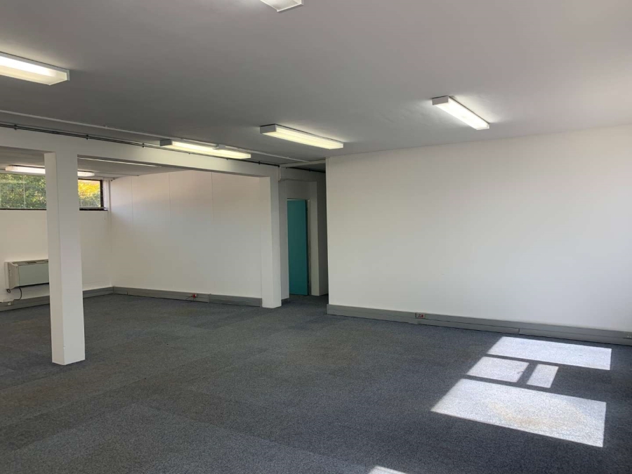 To Let commercial Property for Rent in Loevenstein Western Cape